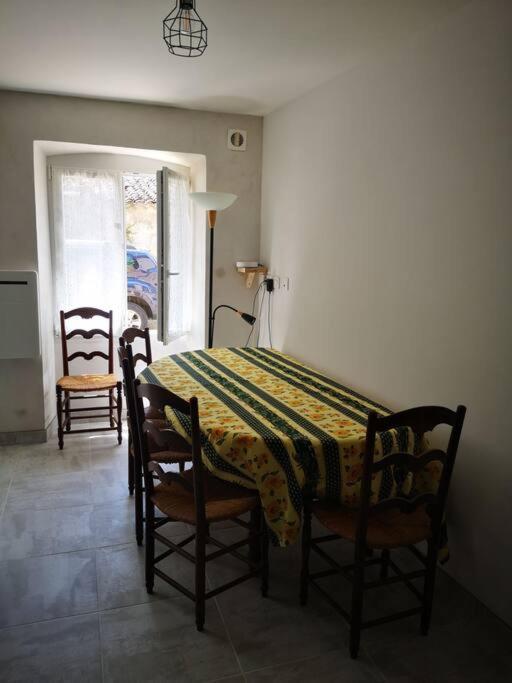 Maison De Ville Pres Du Port Bourg-sur-Gironde المظهر الخارجي الصورة
